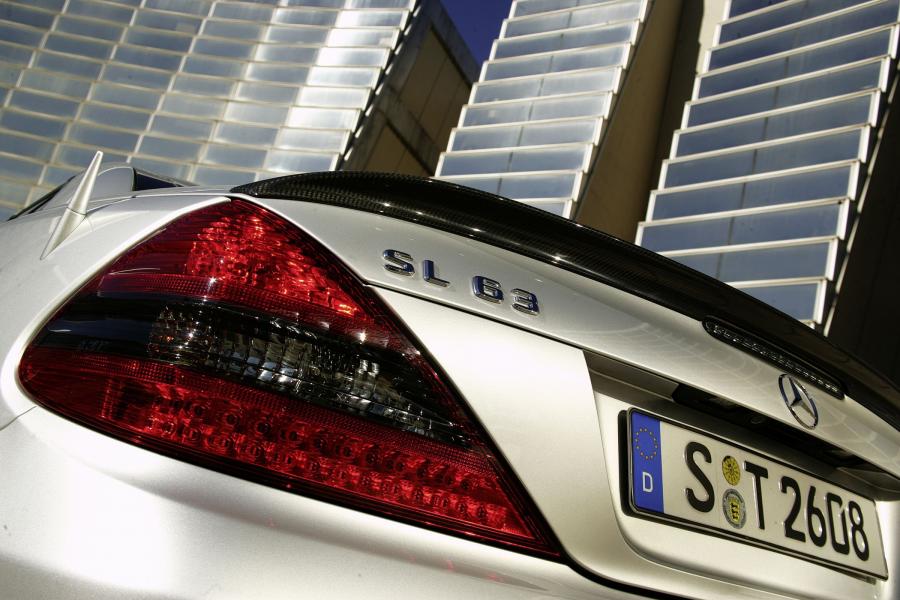  Mercedes-Benz SL63 AMG 2009 года  (фото 5 из 43)